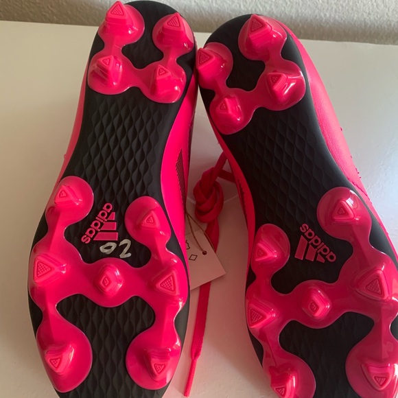 Adidas Kids Shoes in Pink and Black. - Picture 7 of 9